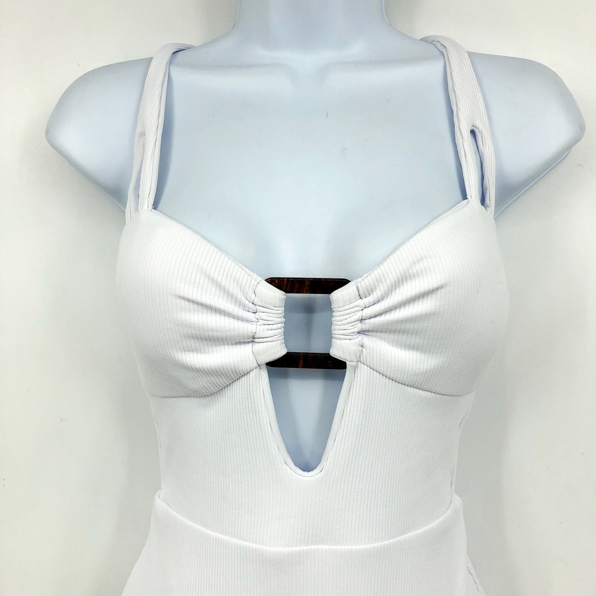 BECCA Women's Modern Edge One Piece Swimsuit Small White Ribbed Buckle NWT