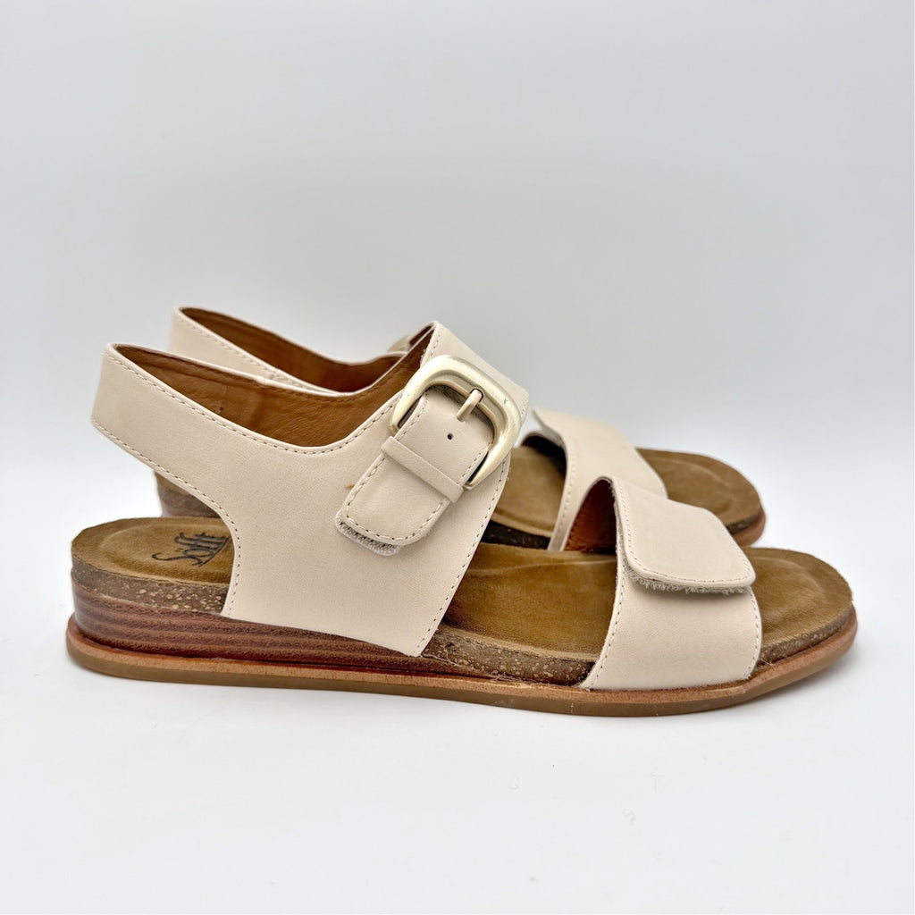 SOFFT Womens Peggie Sandals Size 9 M EU 40 Beige Leather NWOB