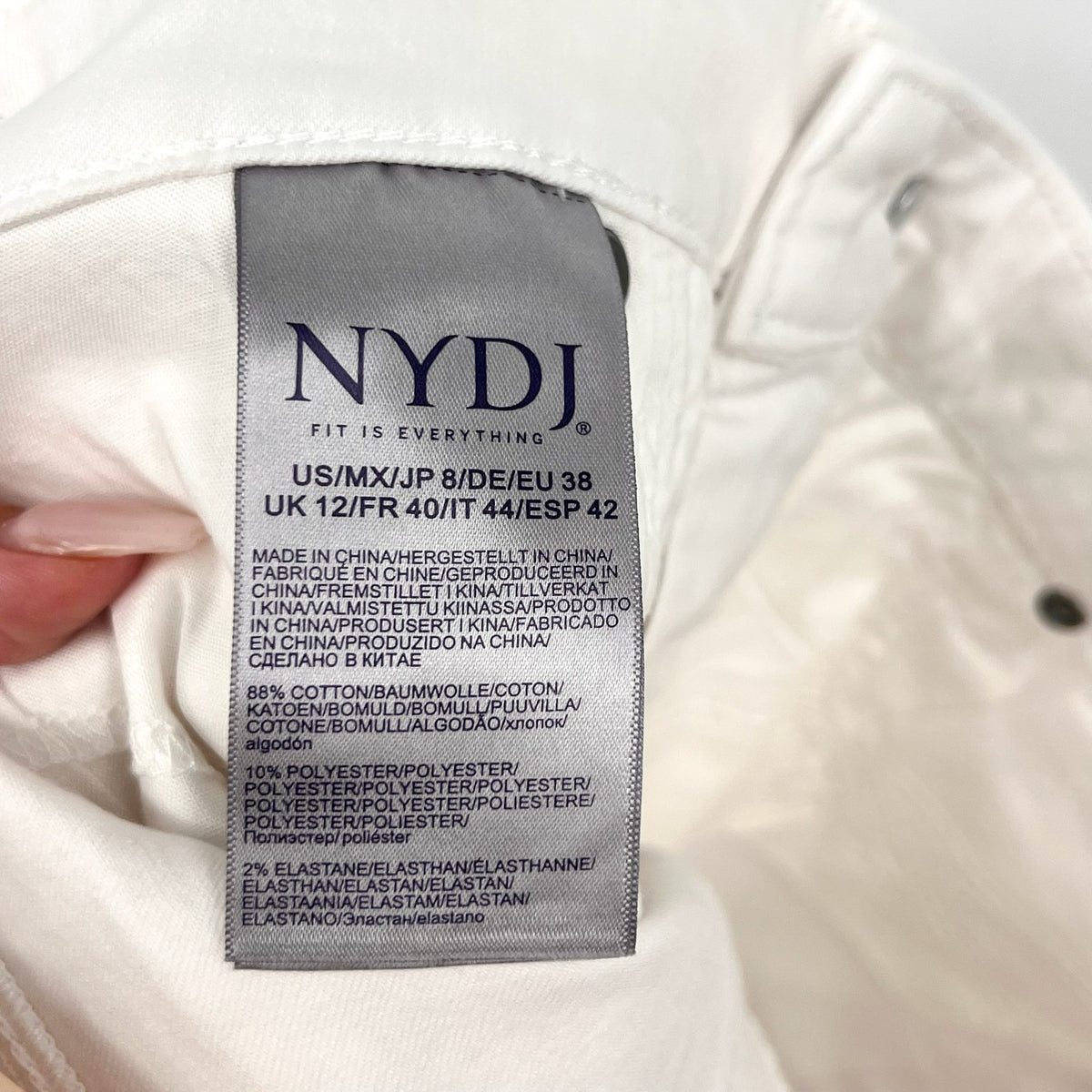 NYDJ Women's Ella Denim Shorts With Side Slits Size 8 Optic White Stretch NWT