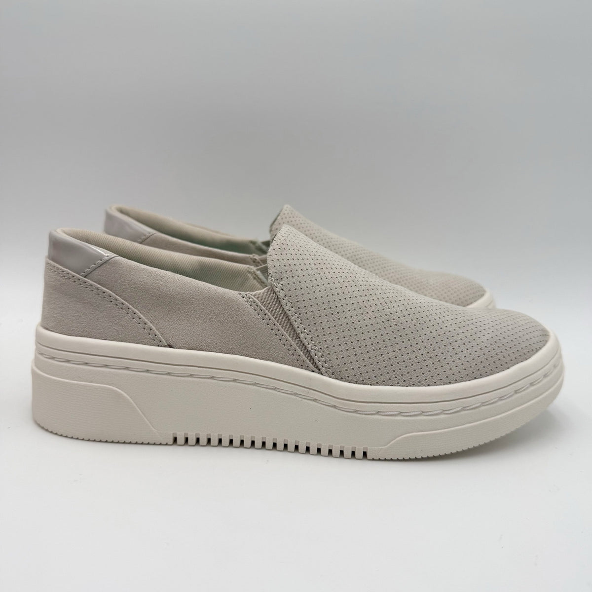 Dr. Scholls Womens Madison Next Casual Sneakers Size 7.5 Gray White Slip On NIB