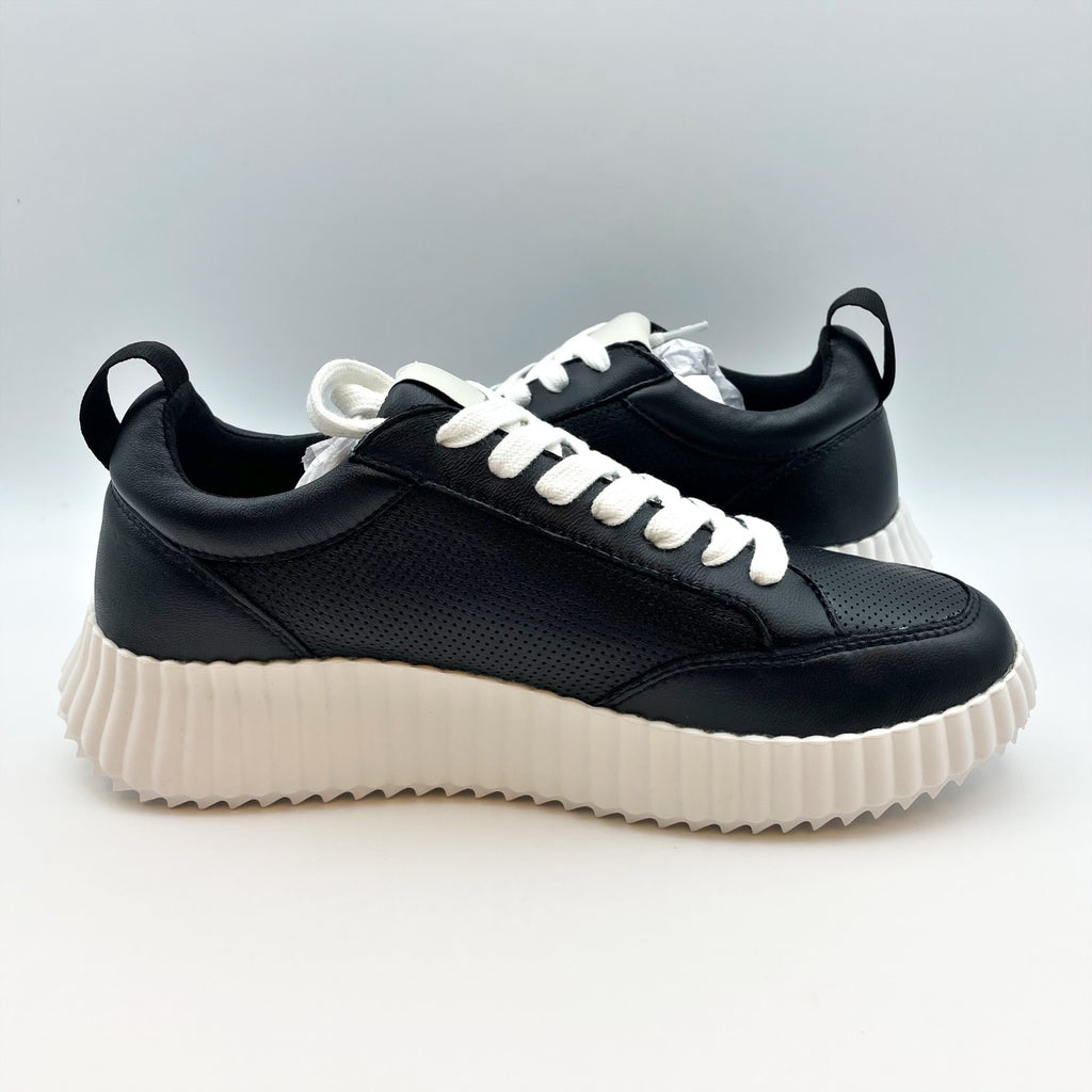 Steve Madden Womens Shock Casual Sneaker US 7.5 M Black Leather Lace-Up NIB