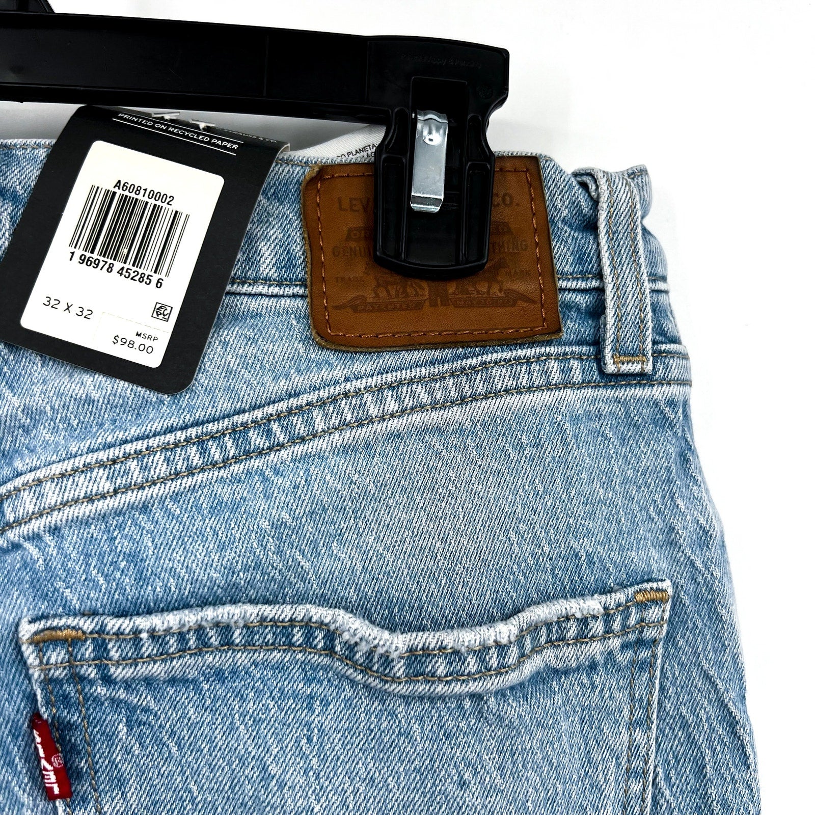 Levi's Womens 70's High Rise Slim Straight Jeans Size 28 US 6 Light Blue NWT