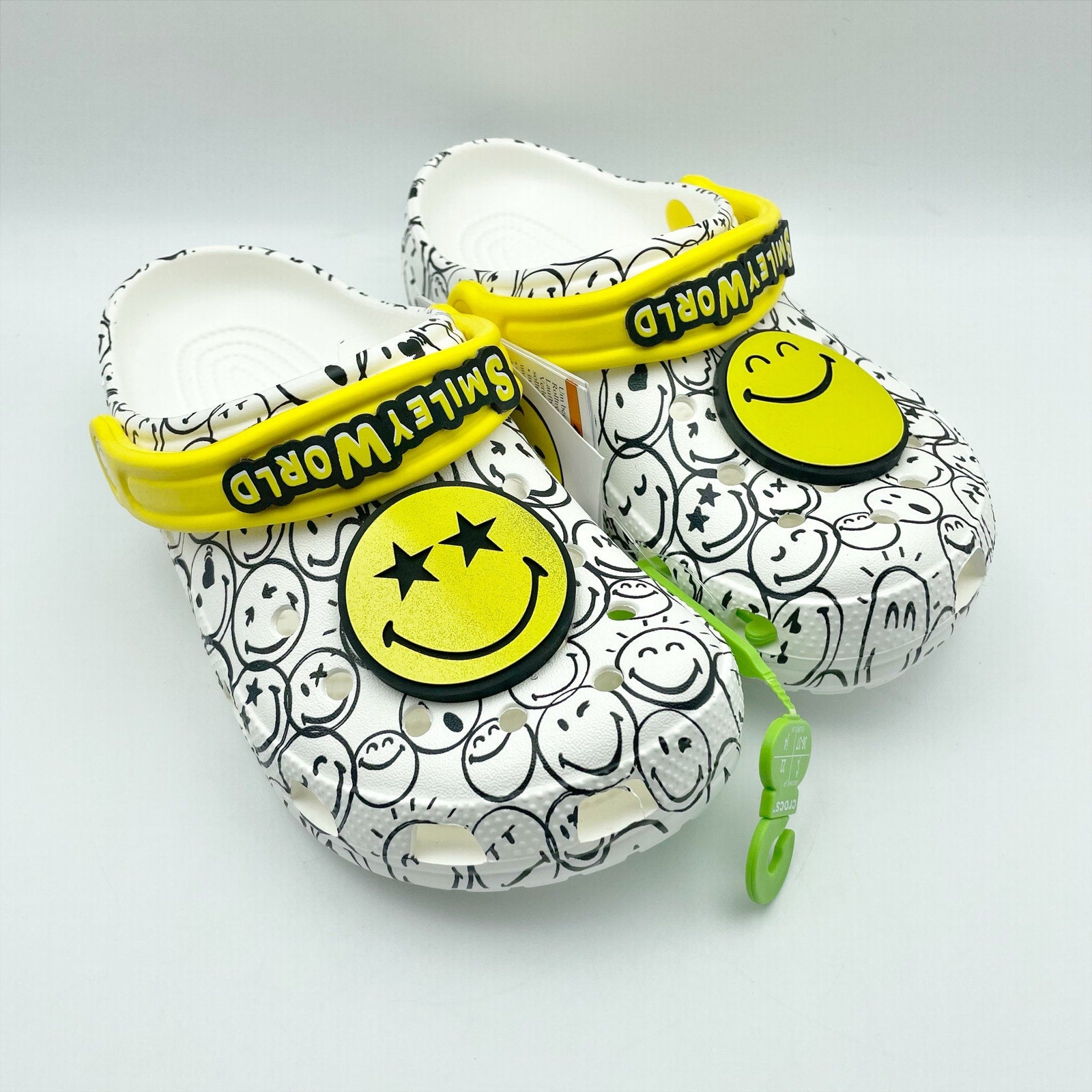 Crocs Smiley World Clogs Kids 4 Youth WOMENS 6 White Yellow NWT
