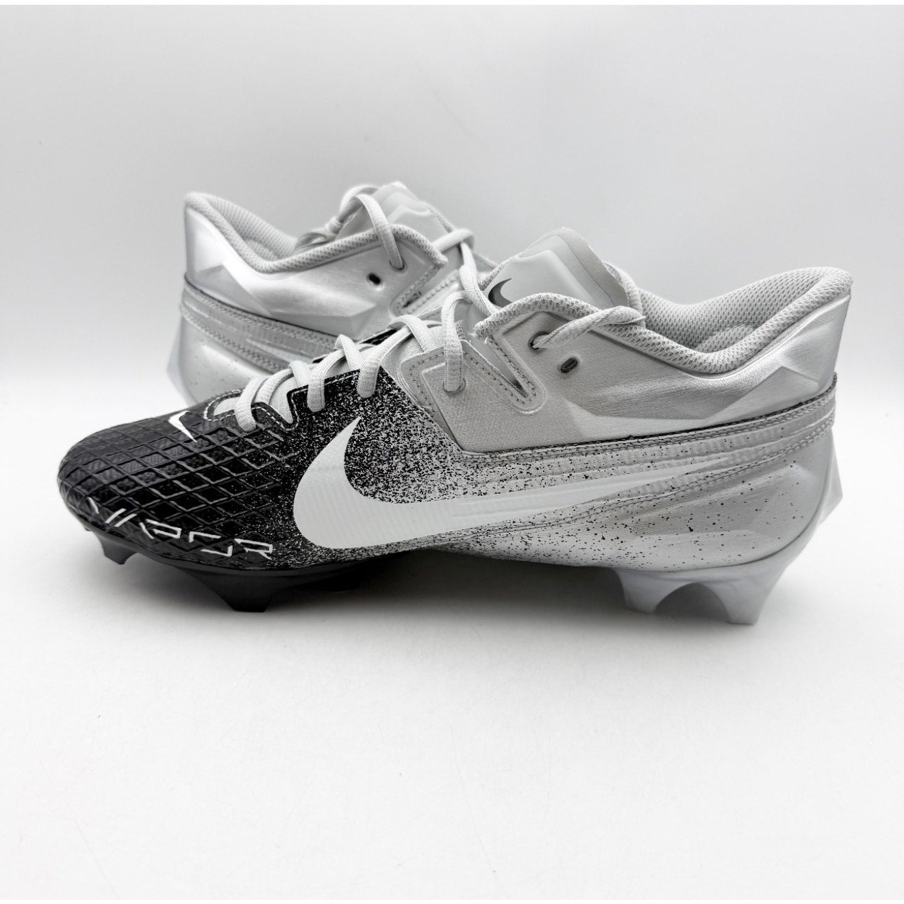 Nike Men Vapor Edge Elite 360 2 Molded Football Cleats US 10.5 Silver Black NWOB