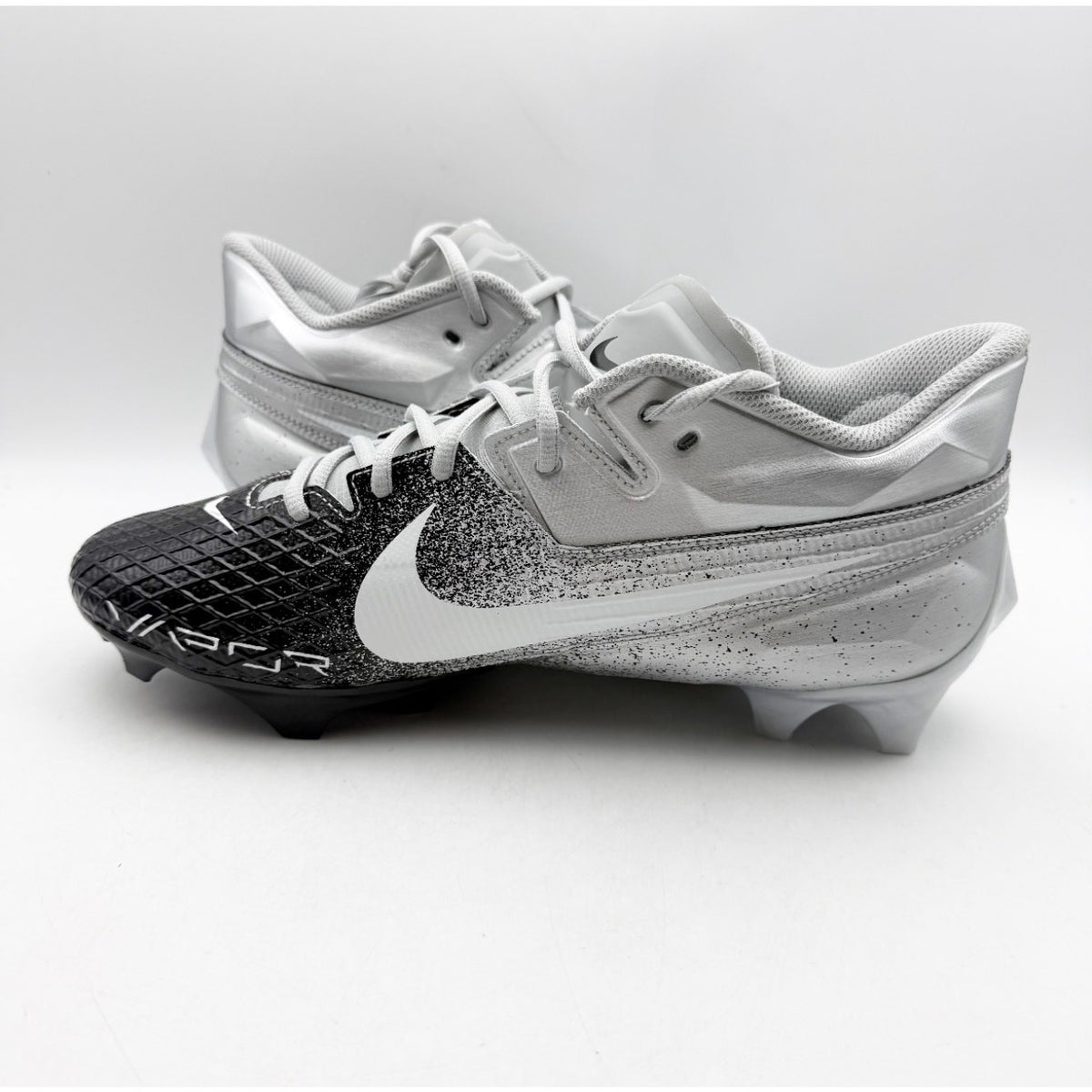 Nike Men Vapor Edge Elite 360 2 Molded Football Cleats US 10.5 Silver Black NWOB