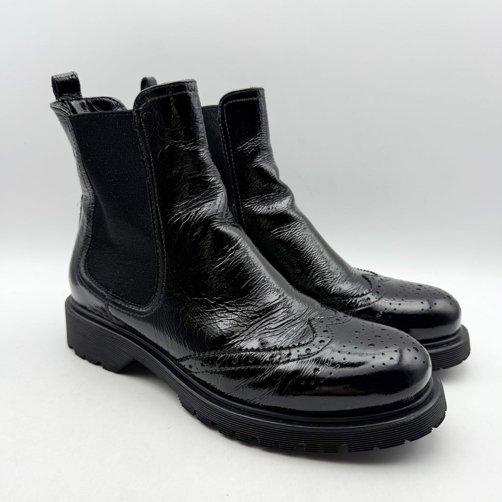 La Canadienne Womens Haley Chelsea Boots Size 8 EU 38.5 Black Leather NWOB