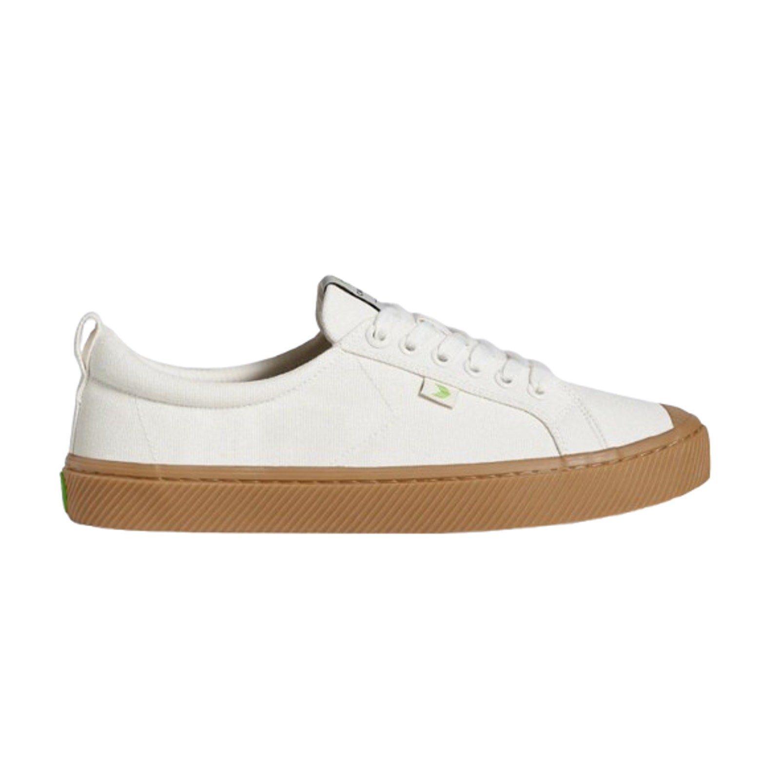 Cariuma Women's Oca Low Gum Canvas Sneaker Size 8 Off White Tan NIB