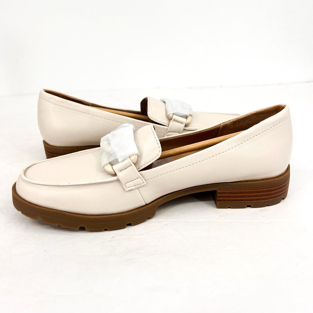 LIFESTRIDE Womens London 2 Lug Sole Loafers Size 9.5M Cream Bone Chain Link NIB