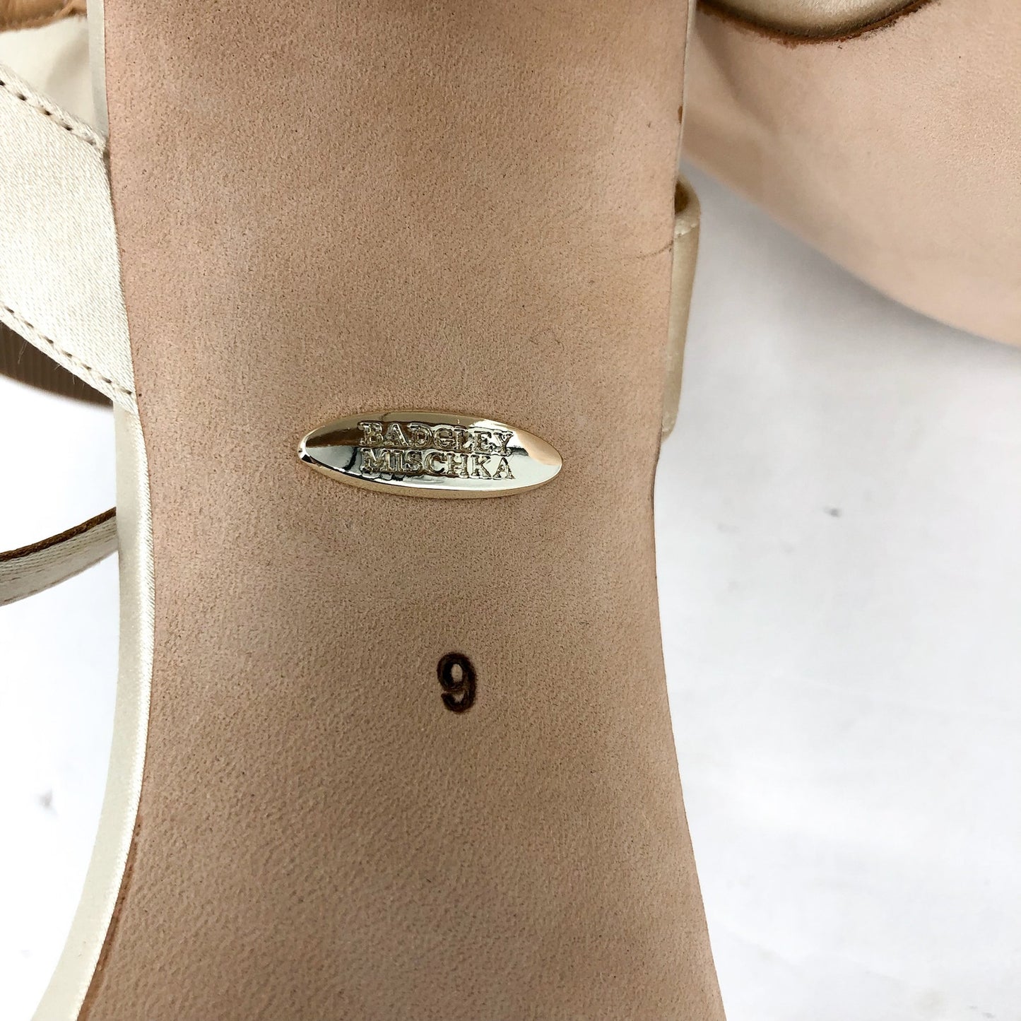 Badgley Mischka Womens Marsha Satin Heels US 9 Ivory Sandals Rhinestone NWOB