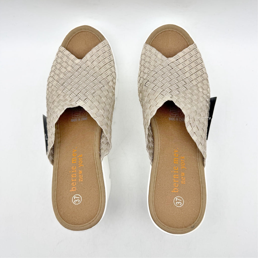 Bernie Mev Womens Venti Summer Wedge Sandals EU 37 Size 6 Light Gold NWOB