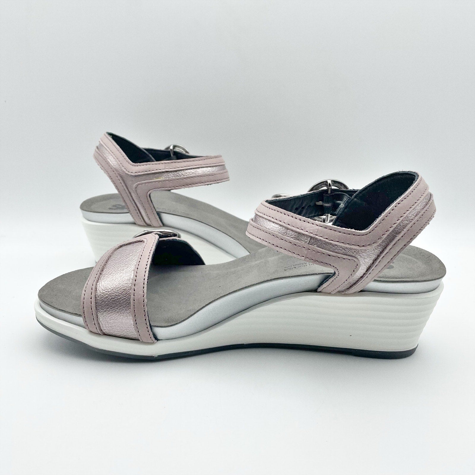 SAS Womens Seight Wedge Sandals SIZE 8.5 WW Purple Silver Leather NIB