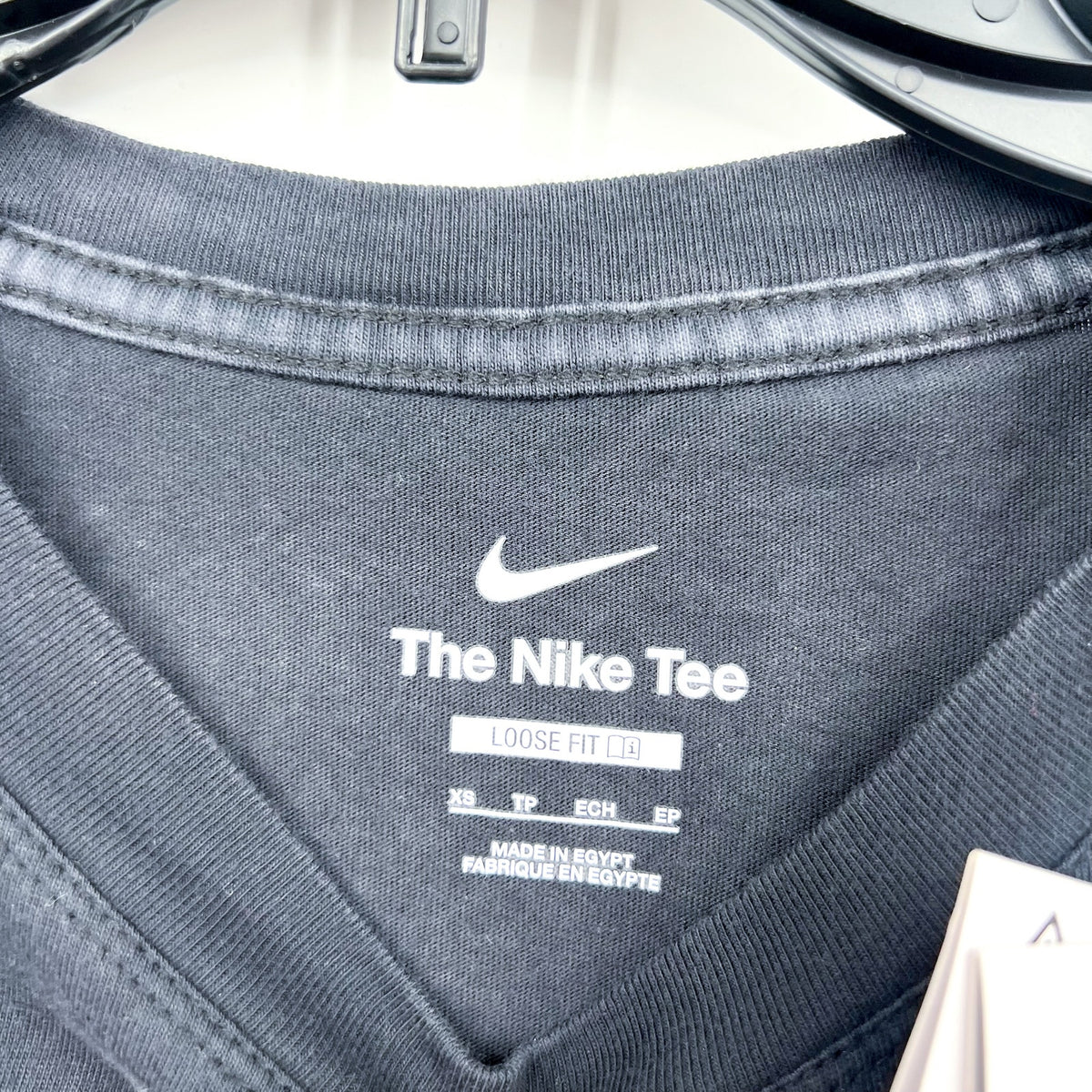 NIKE Women's Basketball 1973 Graphic T-Shirt XS Black/Purple Short Sleeve NWT