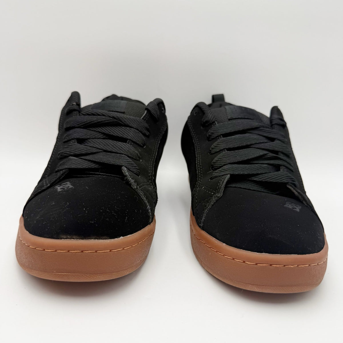 DC Mens Court Graffik Skate Sneakers Size 8 EU 40.5 Black Gum Suede NWOB