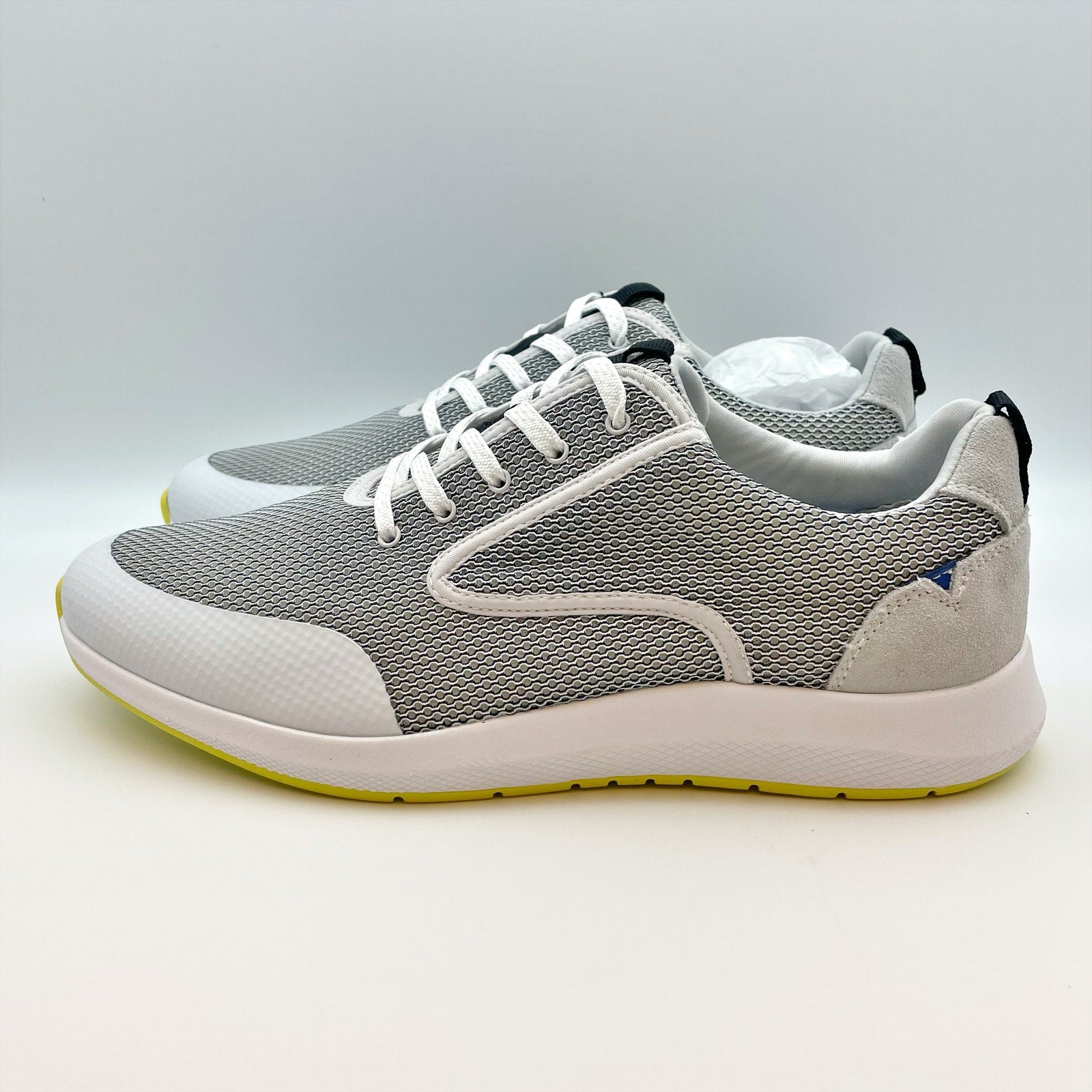 Vince Camuto Mens Emmitt Casual Sneakers US 10.5 M EU 43.5 Grey White NIB
