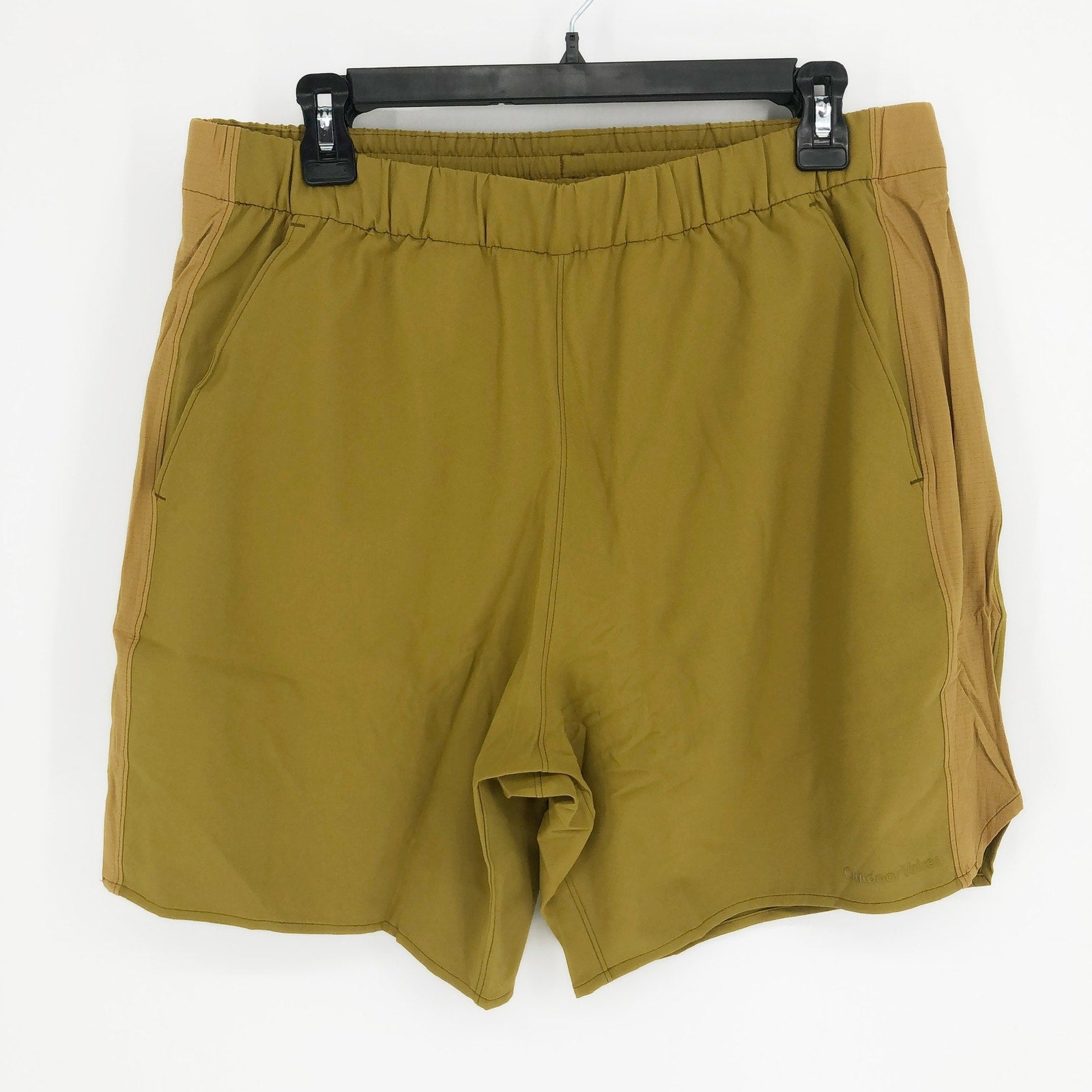 OUTDOOR VOICES Mens High Stride Train 7" Shorts Large Green Patchouli NWT