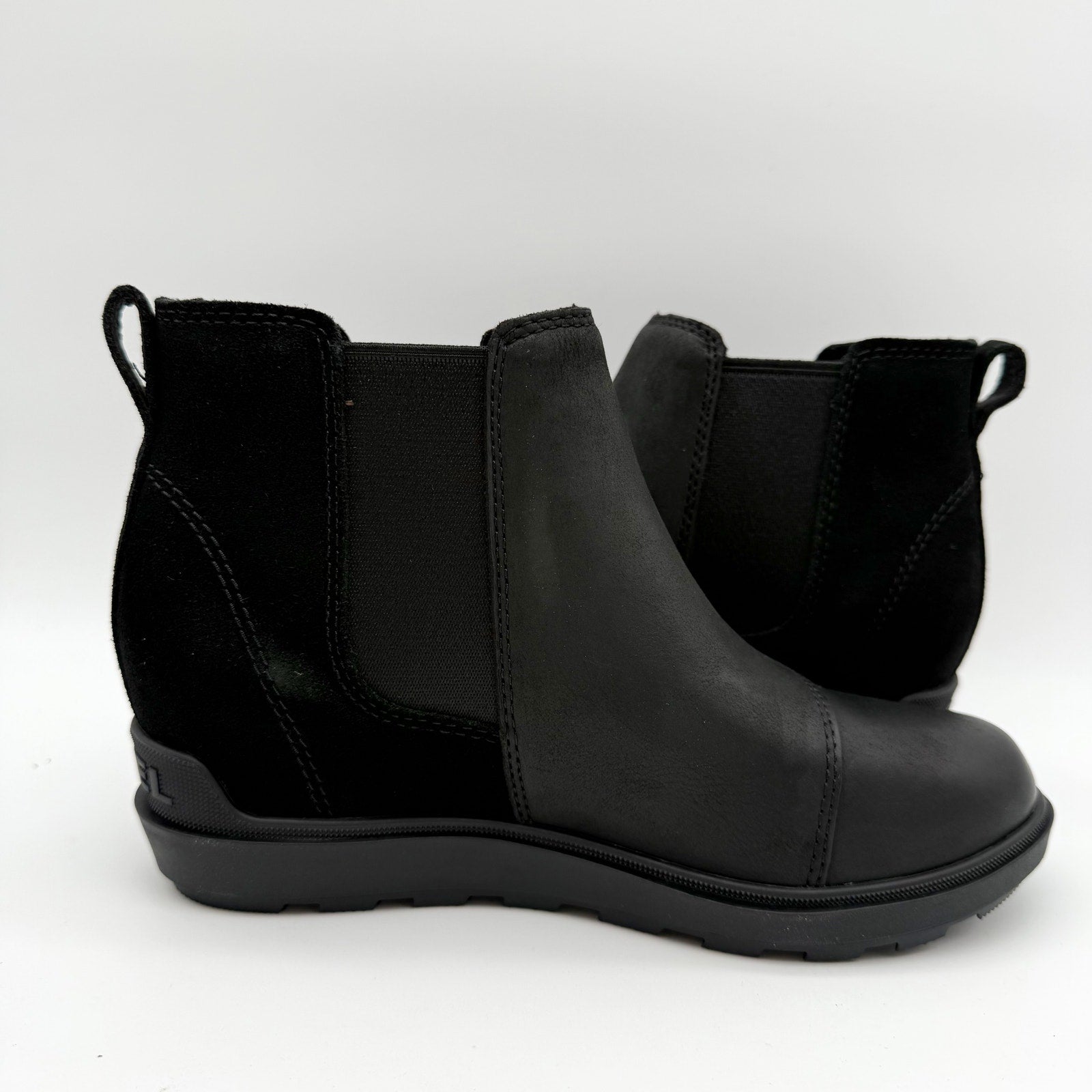 Sorel Womens Evie ll Chelsea Ankle Bootie US 7 EU 38 Black Suede Waterproof NIB