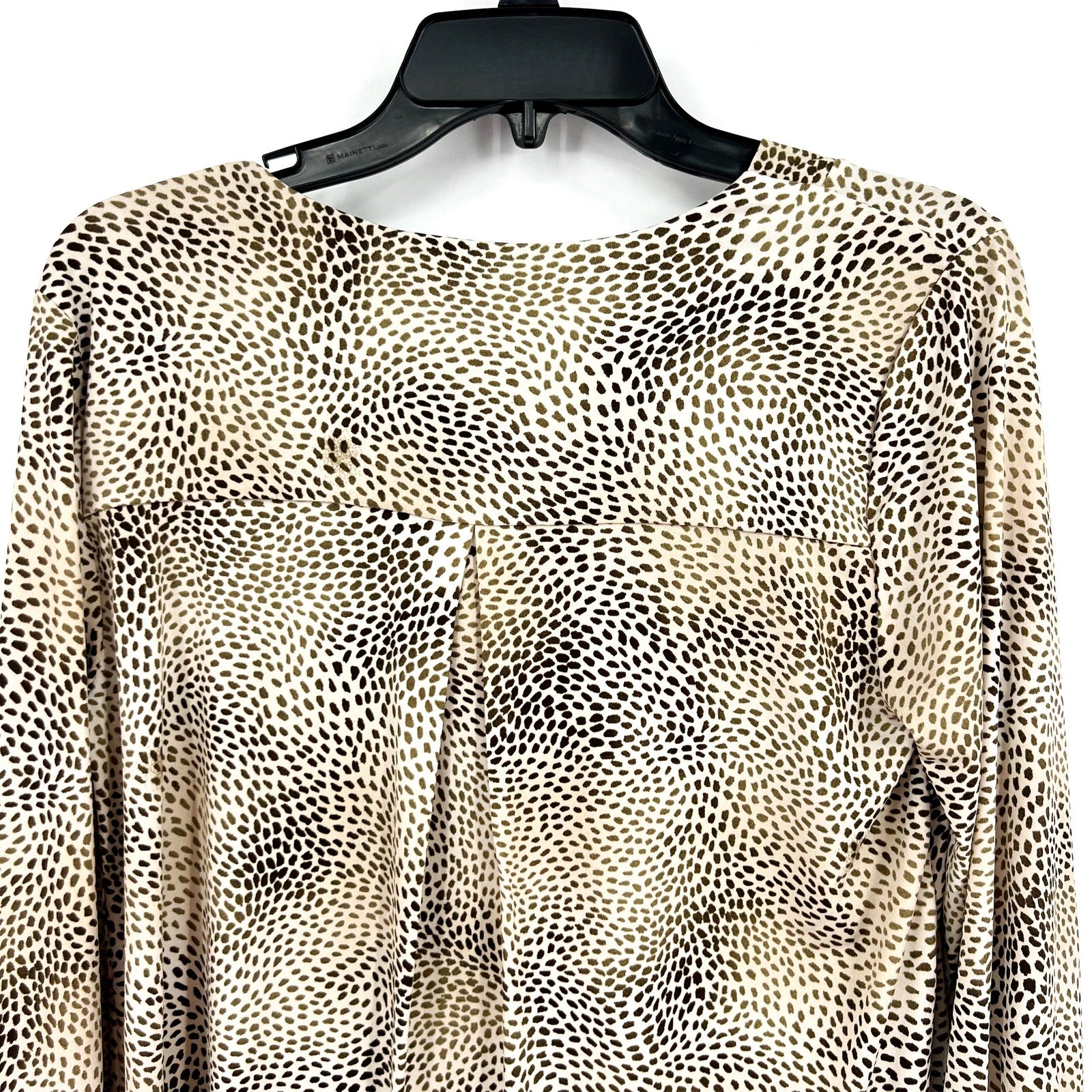 BEACON APPAREL Womens Leopard Print Top Medium Tan Long Sleeve NWOT