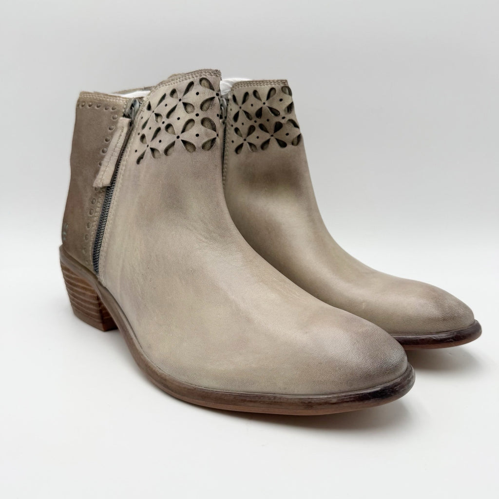 ROAN by BED STU Womens Liz Ankle Booties Size 10 M Bone Grey Leather NIB