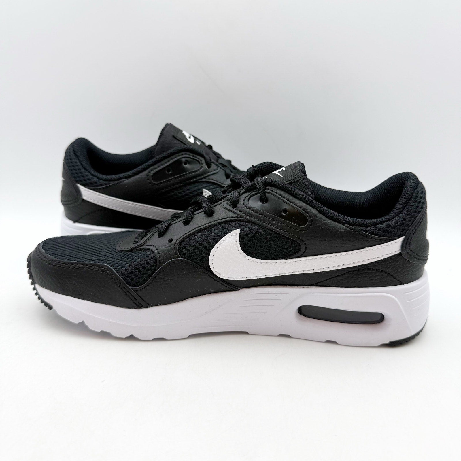 Nike Womens Air Max SC Sneakers US 7 EU 38 Black White Athletic NWOB