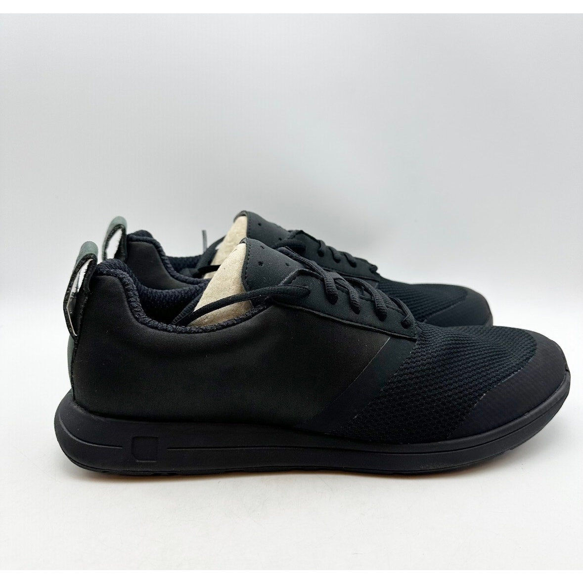 YORK Athletics Mens The Henry Runner Athletic Shoes Size 11 Triple Black NIB