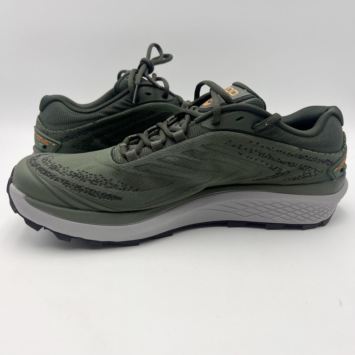 Topo Athletic Mens Pursuit 2 Trail Athletic Shoes Size 10 Green Running NIB