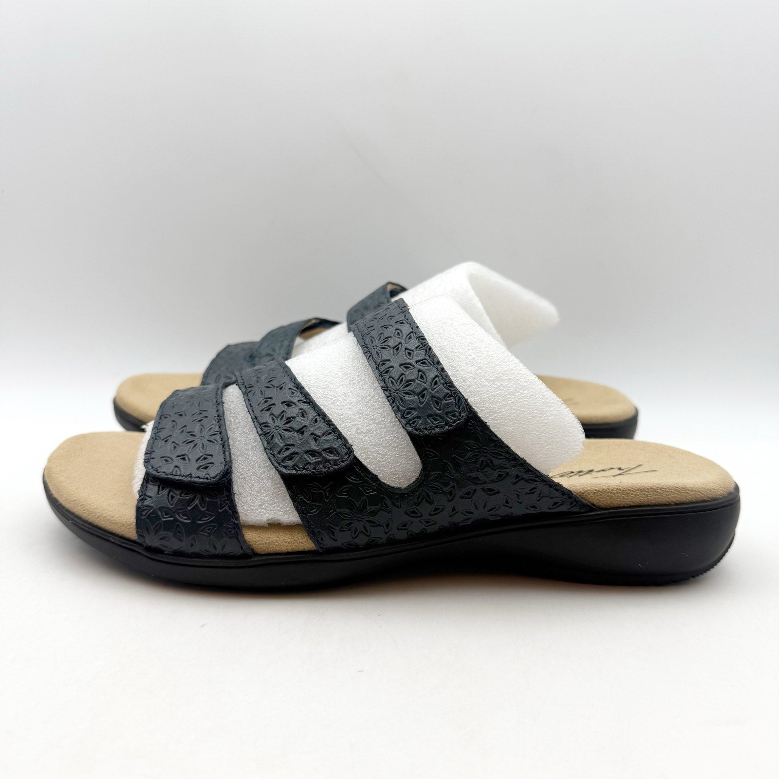 Trotters Womens Rose Tool Sandals US 9.5 Wide Navy Blue Leather NIB
