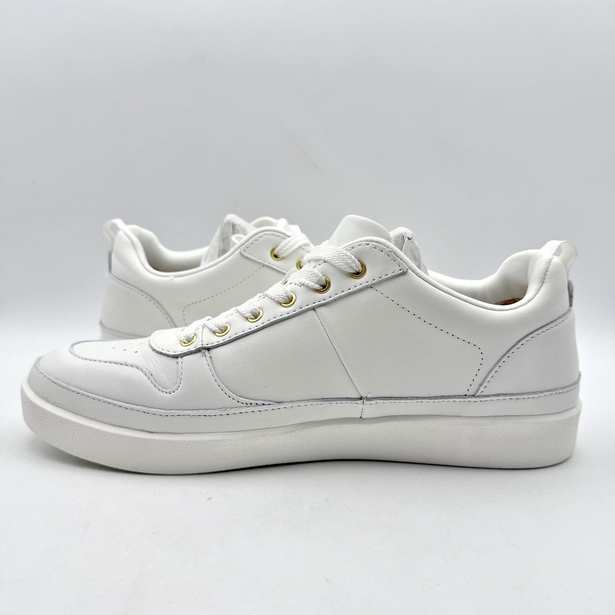 Vionic Womens Elise Sneakers Size 9.5 Wide EU 40.5 White Leather NIB