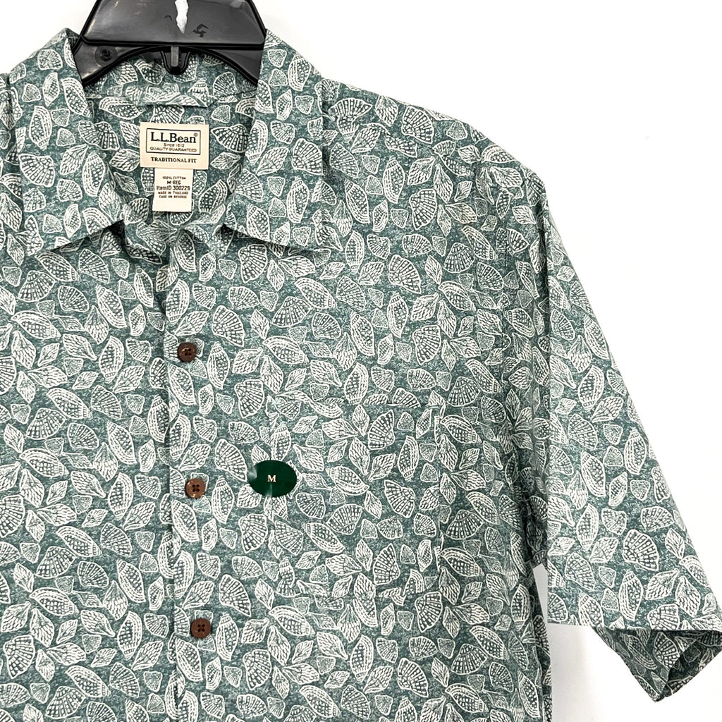 L.L. BEAN Men's Tropics Woven Shirt Medium Green Sea Shells Short Sleeve NWT