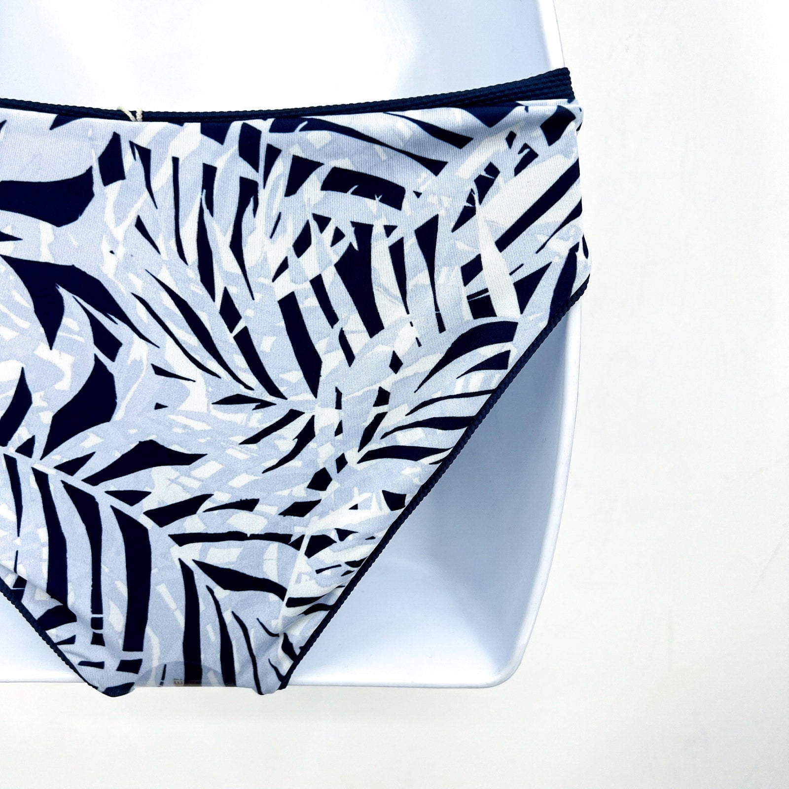 MAAJI Women's Sublimity Reversible Bikini Bottom Large Indigo Blue Printed NWT