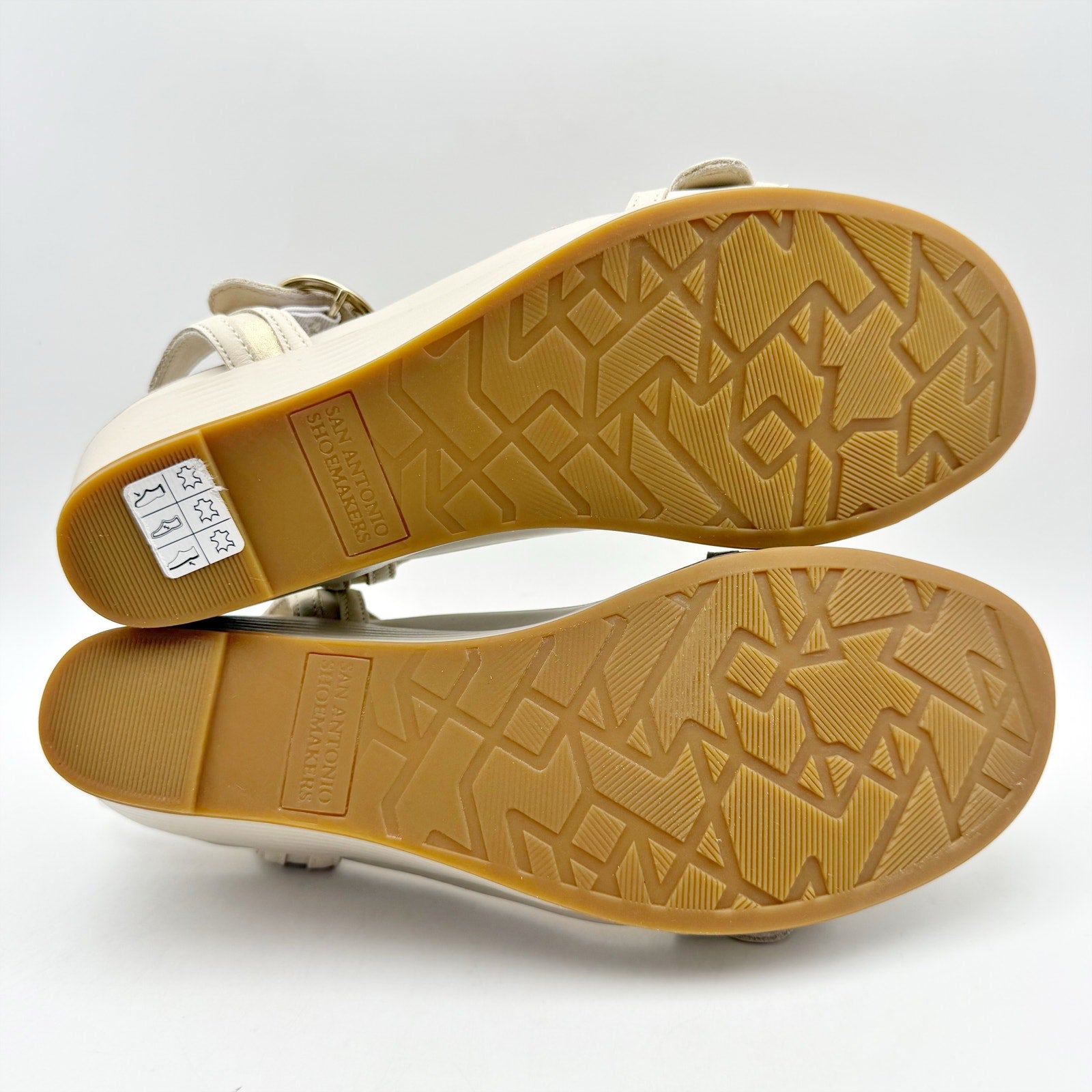 SAS Womens Seight Wedge Sandals Size 7.5 Narrow Gold Beige Leather NIB