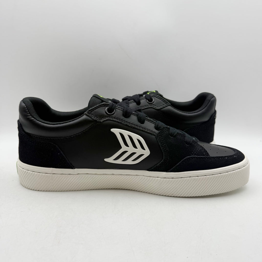 CARIUMA Mens Vallely Low Top Sneakers Size 9.5 Black Leather Suede NWOB