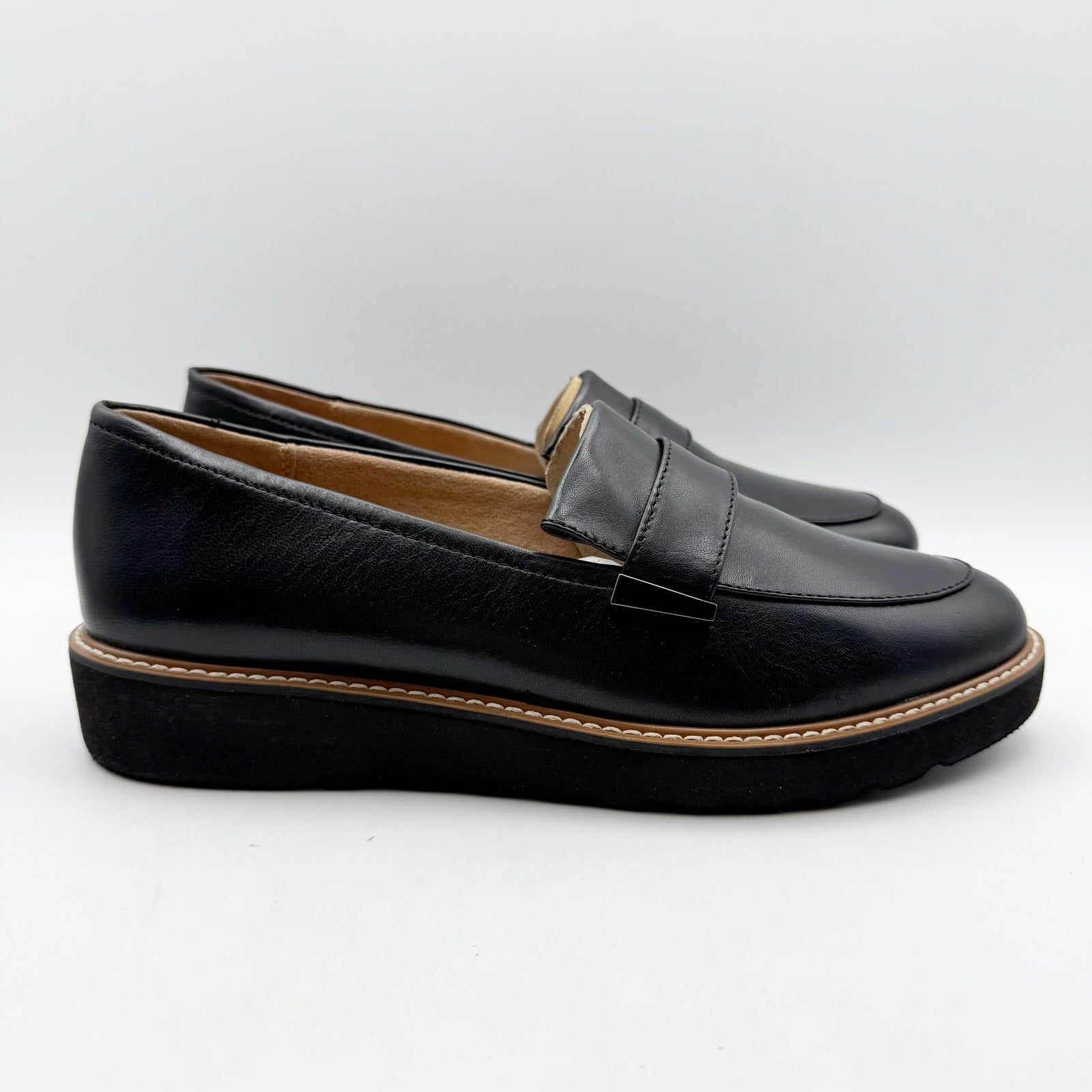 Naturalizer Womens Adiline Flat Loafers Size 8 NARROW Black Leather Slip On NIB