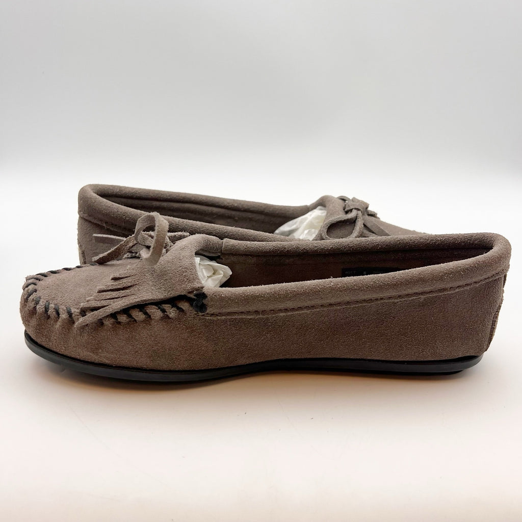 Minnetonka Womens Kilty Hardsole Moccasins Size 8 Grey Suede Slip-On NIB