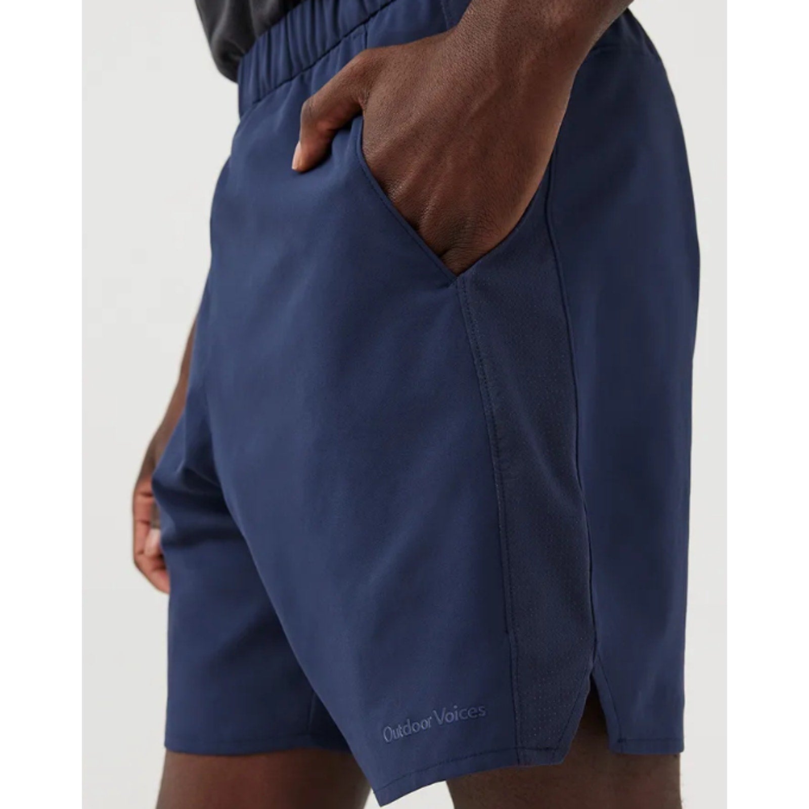 OUTDOOR VOICES Mens High Stride 7" Shorts XS Acai Purple Lightweight Pockets NWT