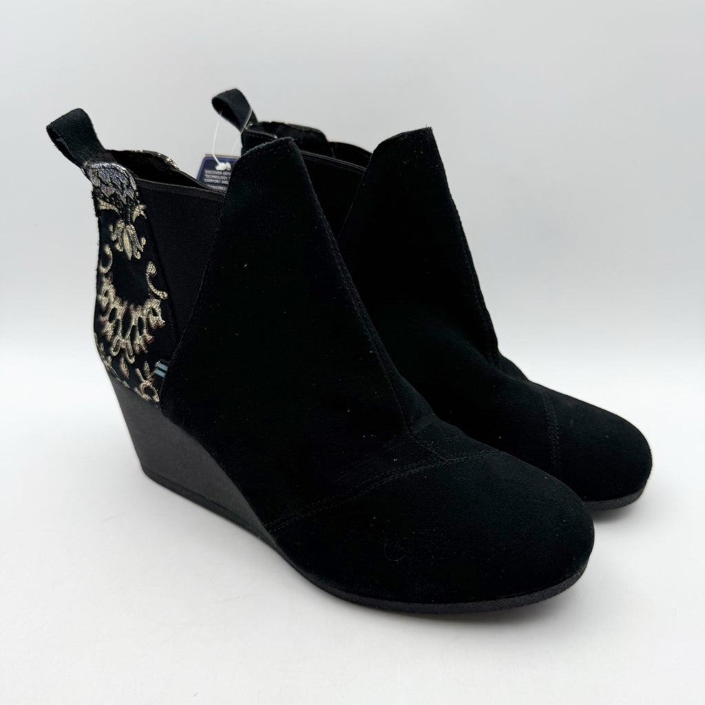 TOMS Womens Kelsey Graphic Wedge Booties US 9.5 EU 41 Black Floral Suede NWOB