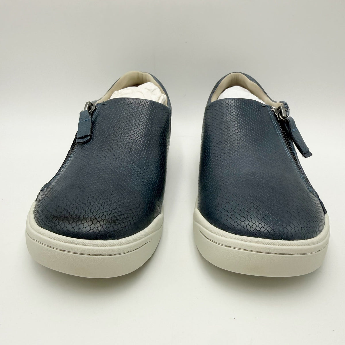 SoftWalk Womens Arezzo Casual Sneakers Size 6 Wide Blue Snake Leather NIB