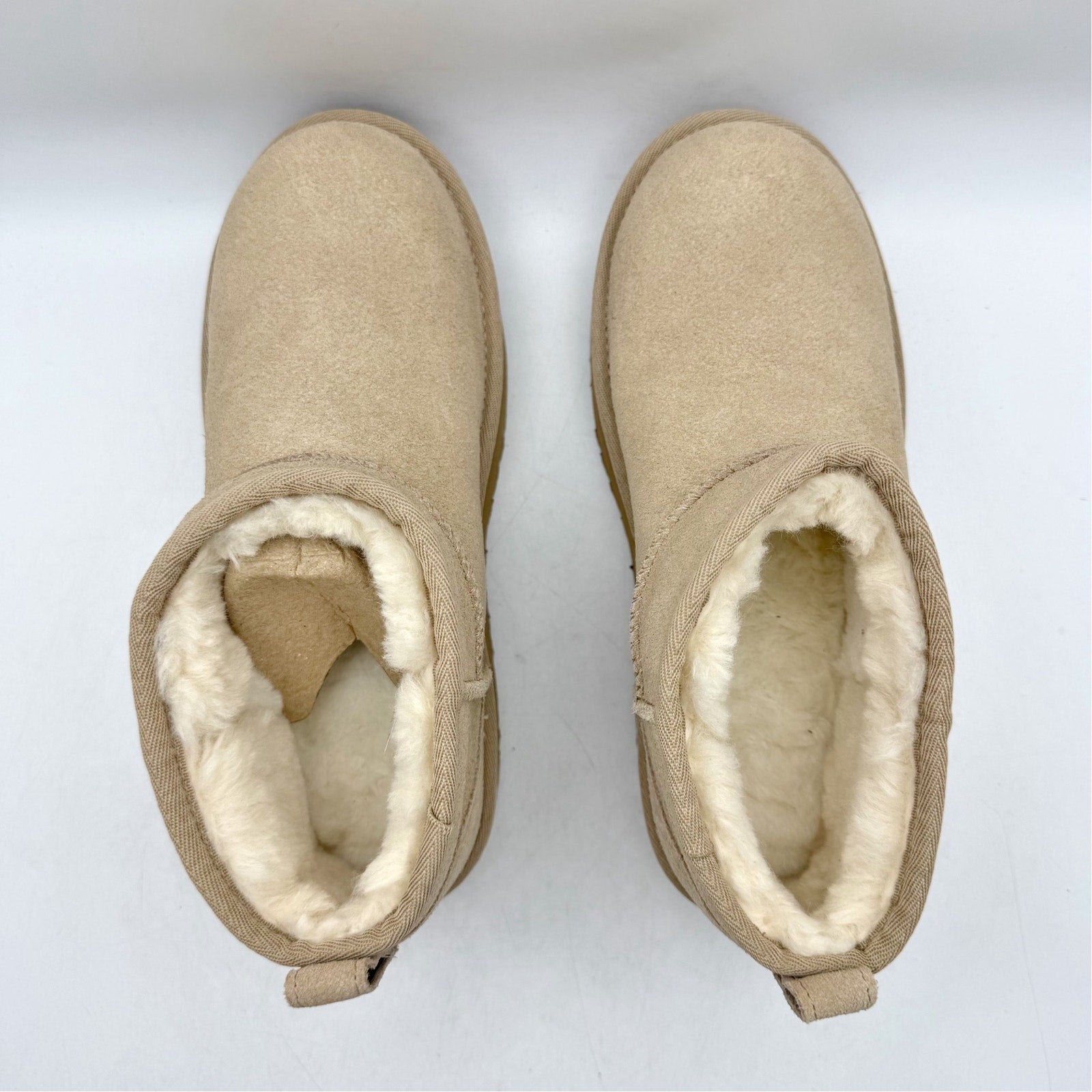 UGG Women Classic Ultra Mini Platform Boot US 5 Sand Suede Fur Plush Lining NWOB