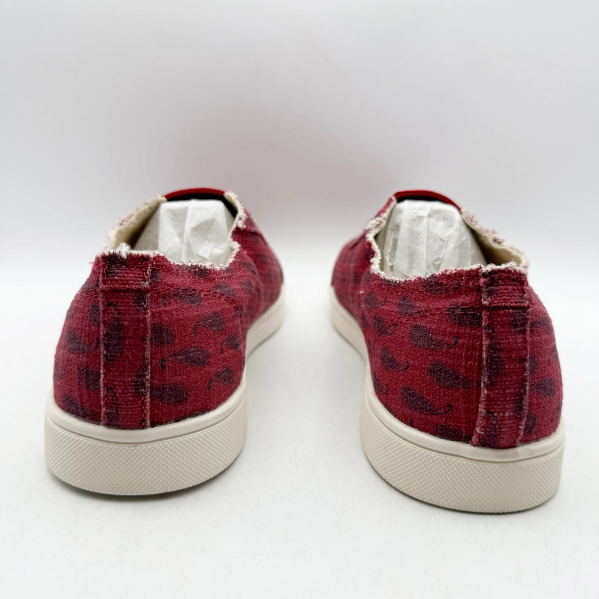 Spenco Womens Santa Maria Batik Sneakers Size 7.5 Red Canvas Casual Slip On NIB