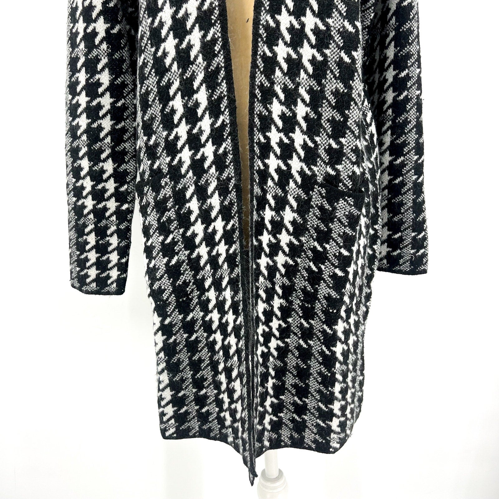 FORTUNE + IVY Women's Long Cardigan Sweater Small Black White Houndstooth NWOT