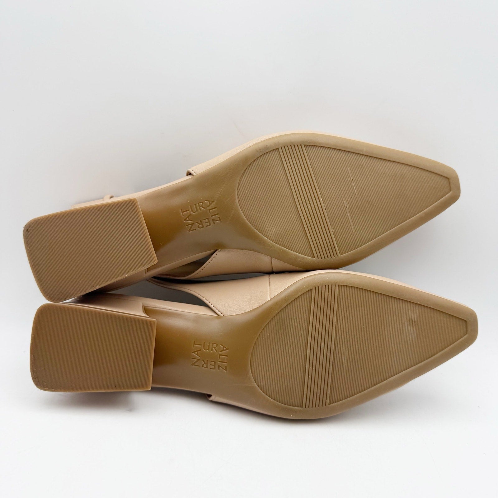 Naturalizer Womens Ginger Slingback Pumps Size 8.5 WIDE EU 39 Beige Nude NWOB