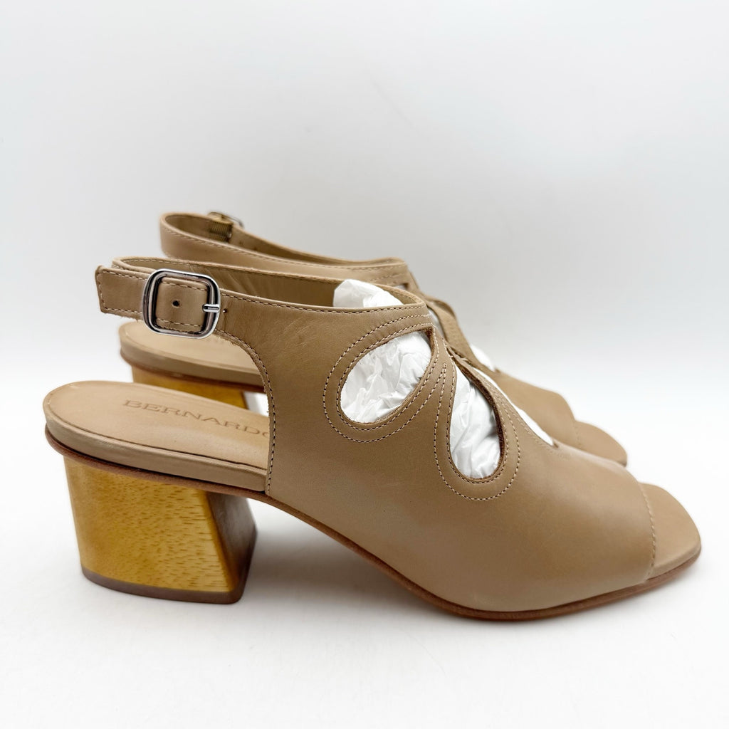 Bernardo Womens Lainey Heeled Sandals Size 8 M Tan Beige Leather NWOB