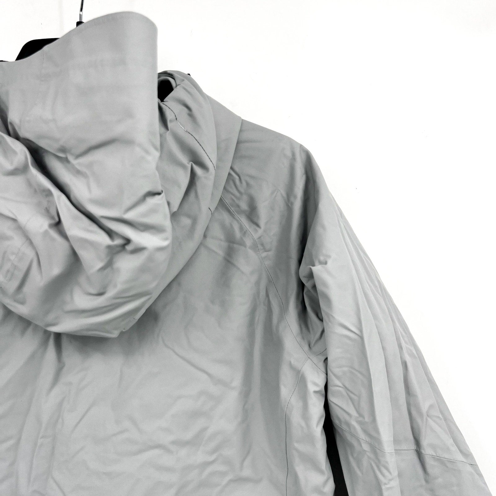 Mountain Hardware Womens Firefall 2 Winter Jacket Small Grey Zip Hood NWOT