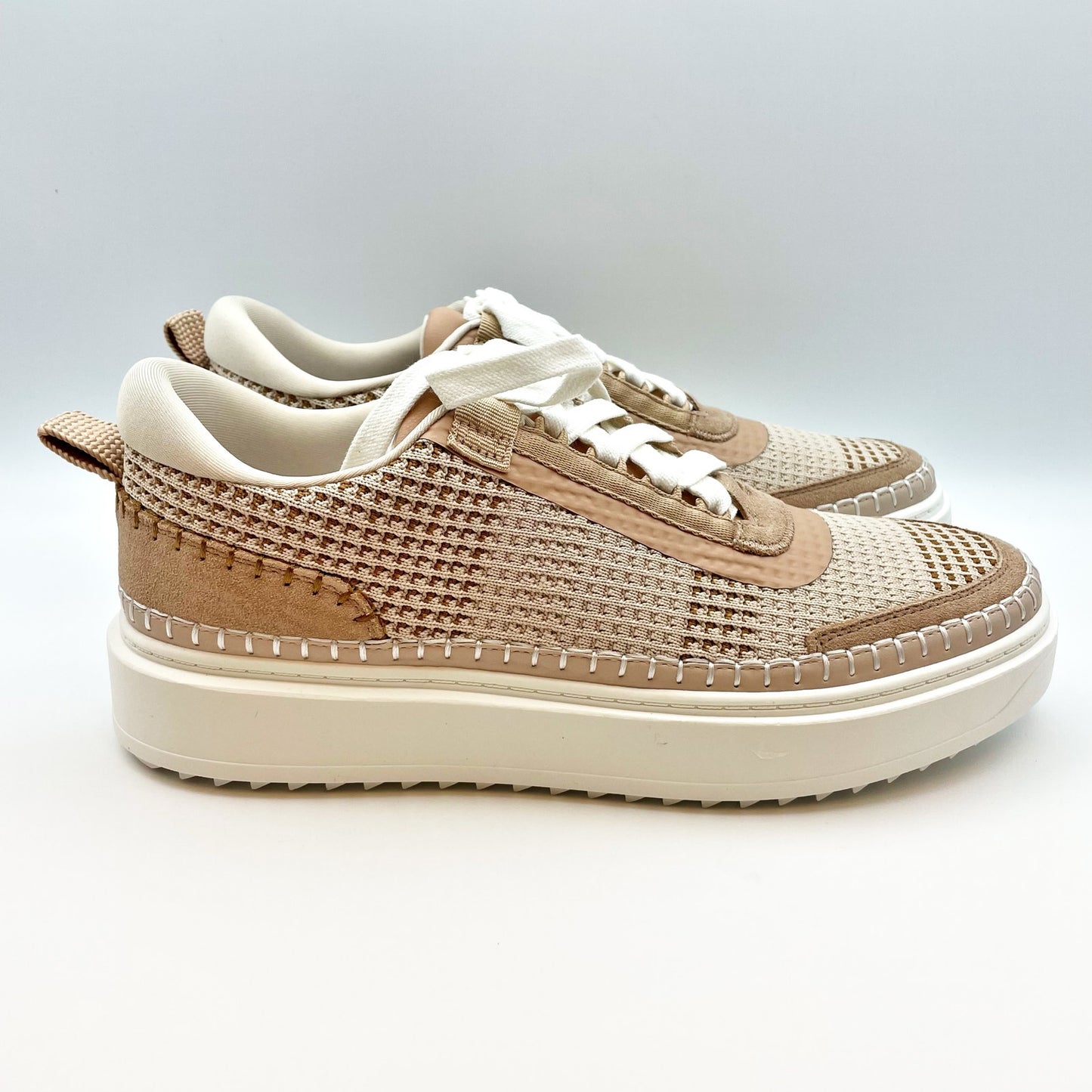 Steve Madden Womens Charlie-W Sneakers US 7.5 M Tan Light Brown Lace-Up NIB