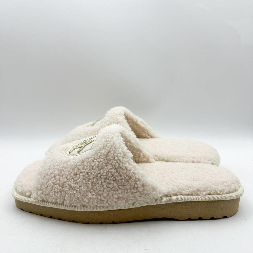 ARIAT Womens Cozy Chic Fuzzy Slippers Size 11 Cream Slide Sandals NWOB