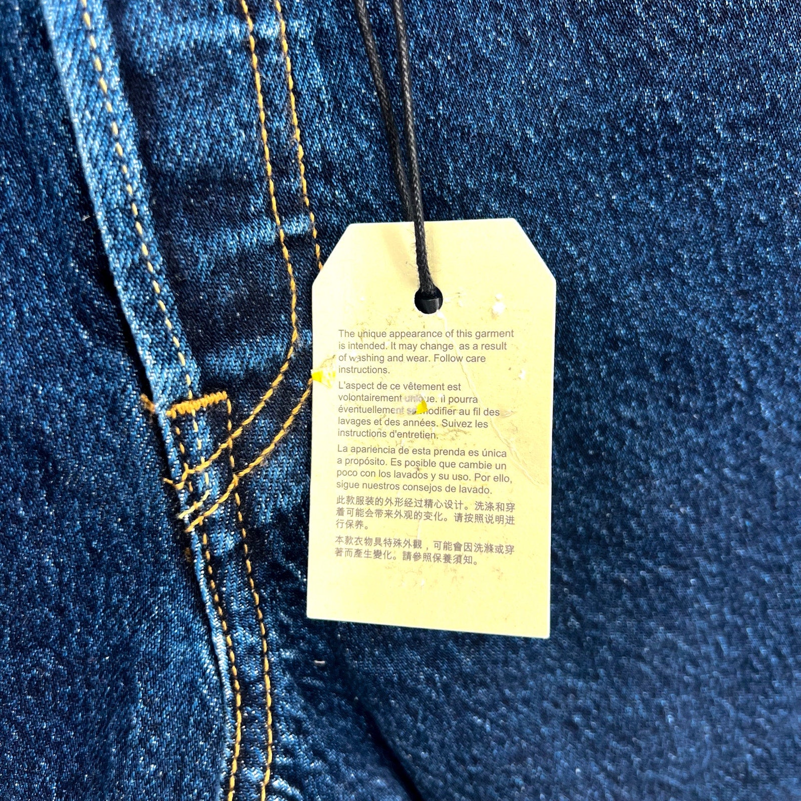 LEVIS Womens 501 Mid Thigh Long Jean Shorts Size 26 US 2/4 Blue 858330019 NWT