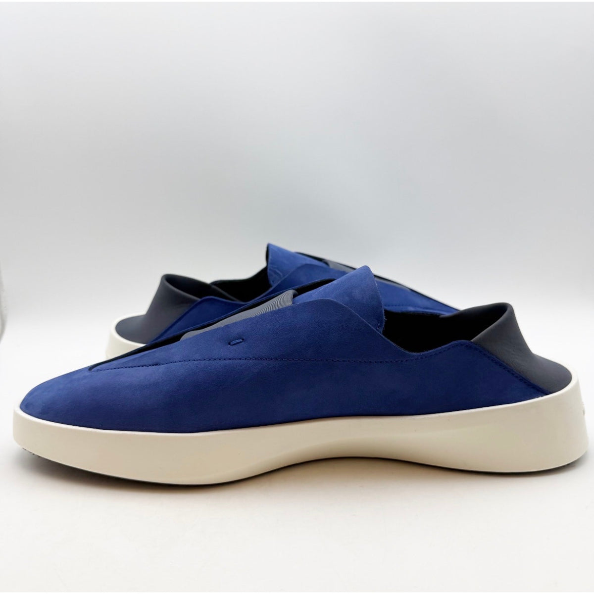 WOLF & SHEPHERD Cruise Ace Slip On Sneakers Mens 12 Womens 13.5 Sport Blue NIB