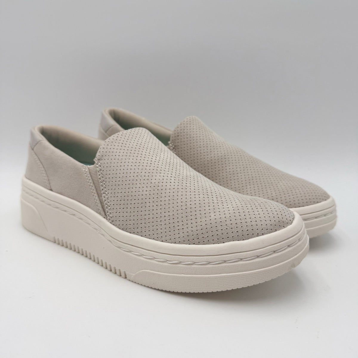 Dr. Scholls Womens Madison Next Casual Sneakers Size 7.5 Gray White Slip On NIB