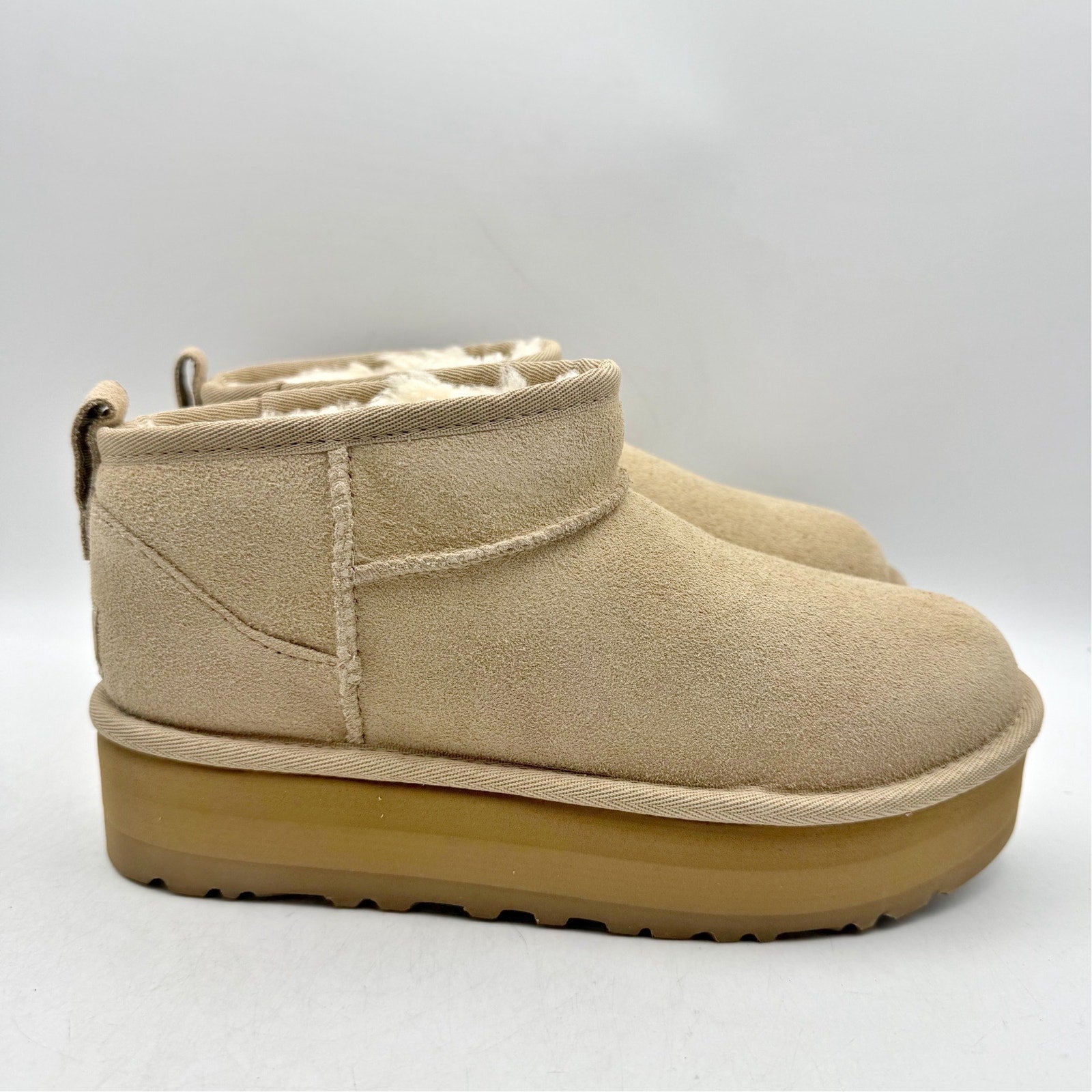 UGG Women Classic Ultra Mini Platform Boot US 5 Sand Suede Fur Plush Lining NWOB
