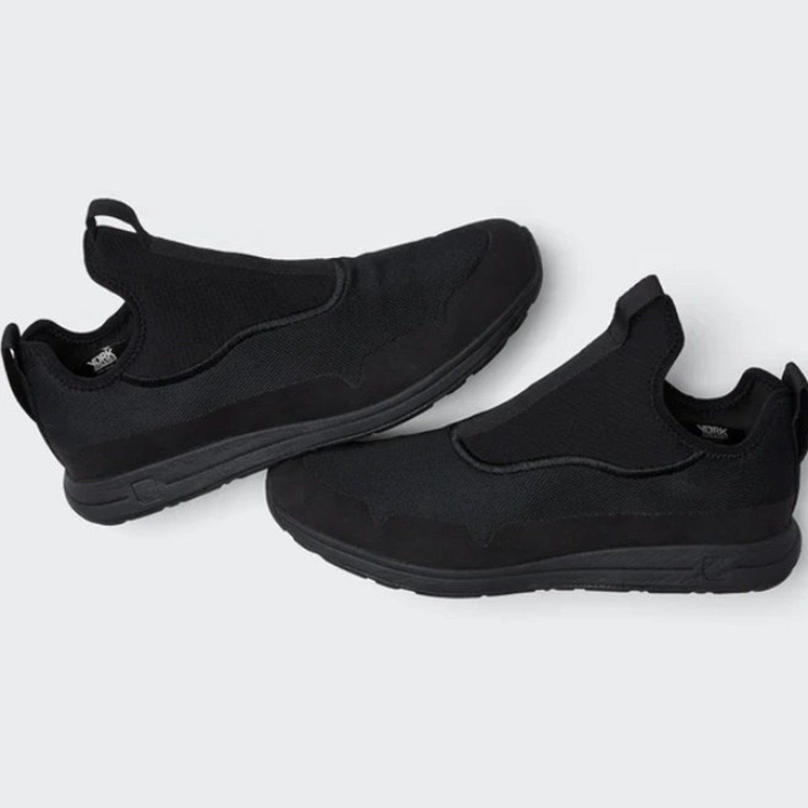 YORK Athletics Mens The Gail Recovery Trainer Sneakers US 8 Black Slip On NIB