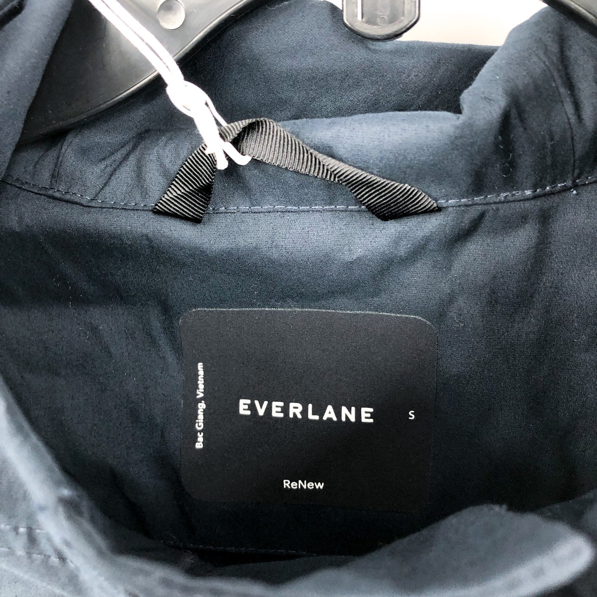 EVERLANE Women's The ReNew Poncho Hooded Raincoat Small Midnight Navy Blue NWT